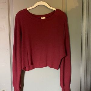Maroon long sleeve crop top